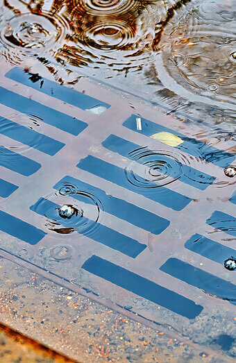 https://bayswaterblockeddrains.com.au/uploads/2025/07/stormwater-drains-58152.jpg